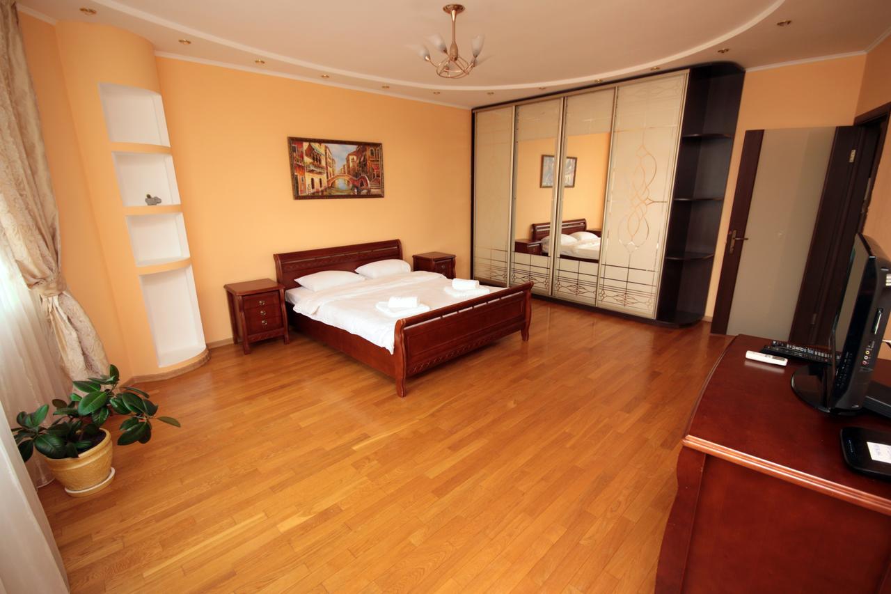 Inn Home Apartments - Livoberezhna Kiev Eksteriør billede