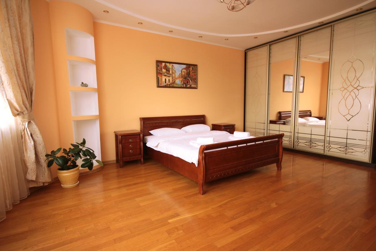 Inn Home Apartments - Livoberezhna Kiev Eksteriør billede